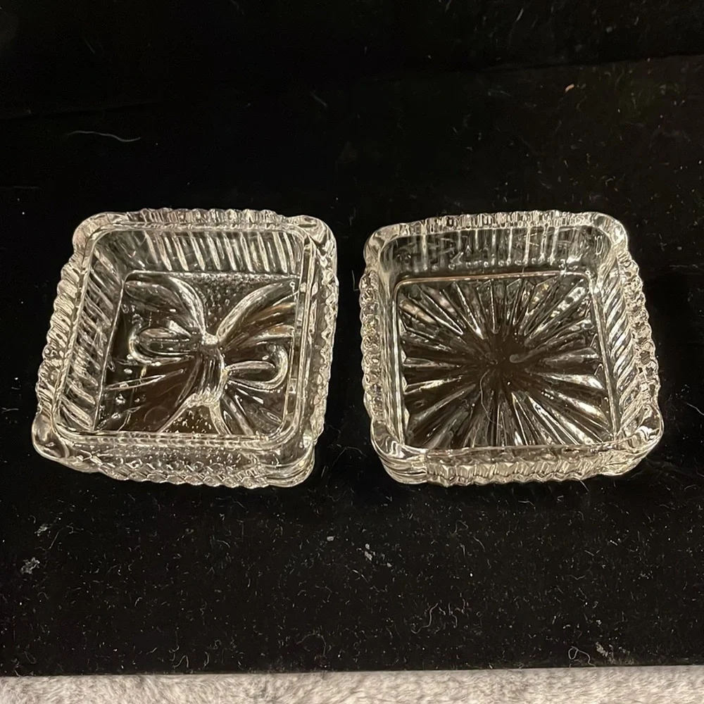 Beautiful Small Lead Crystal Box w/Bow design on the lid - really cute!